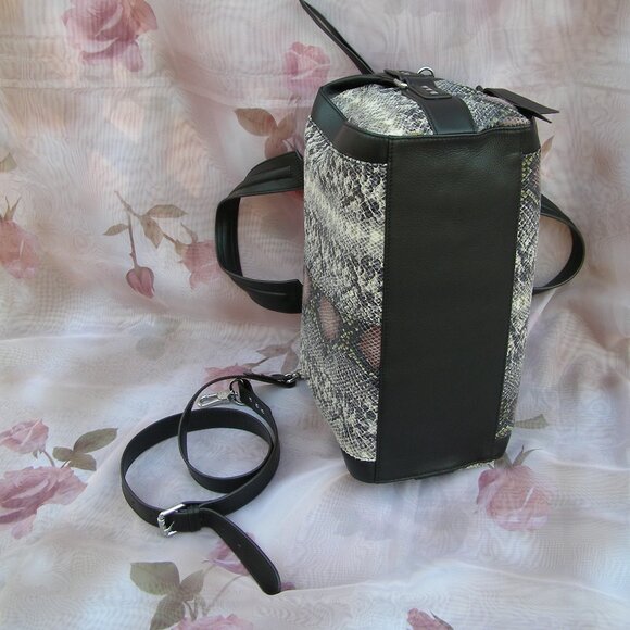 NEW Aimee Kestenberg Leather Snake Print Handbag - Picture 8 of 16